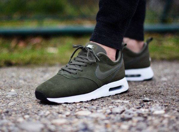 nike air max tavas leather homme,achat vente chaussures nike air max tavas leather homme,achat vente chaussures